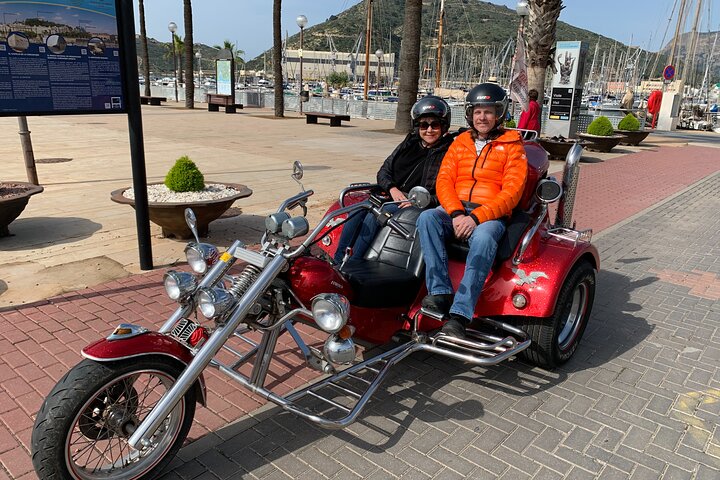 Luxury Rewaco Trike "The Fun In The Sun Tour" - (3 hours, Min of 2 Passengers)