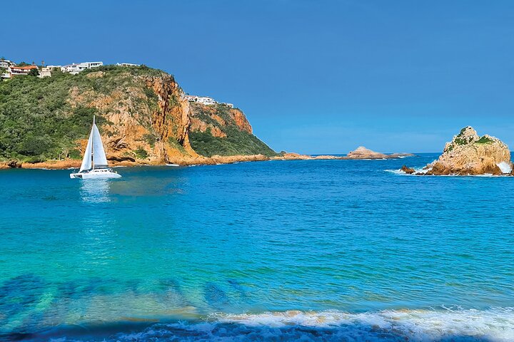 Knysna Sunset Sailing Cruise with captain's steak Braai & Bubbly