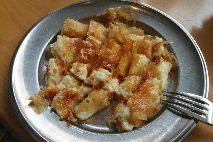 Walking “Food tasting tour” in the town of Chania