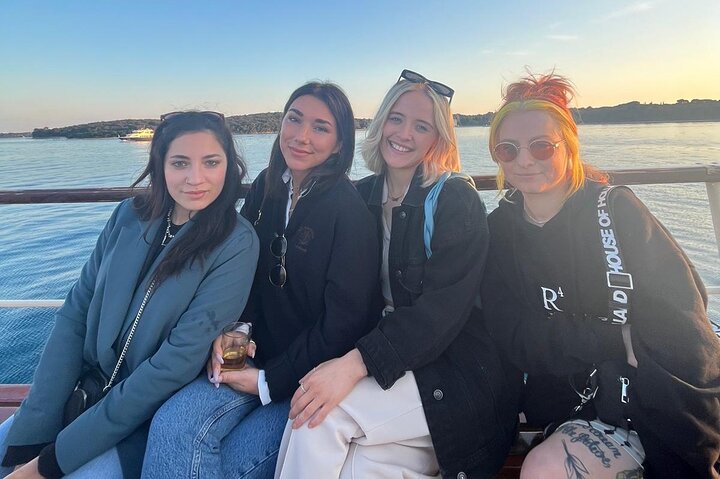 Dolphin Watching & Sunset Boat Tour With Drinks & optional Dinner