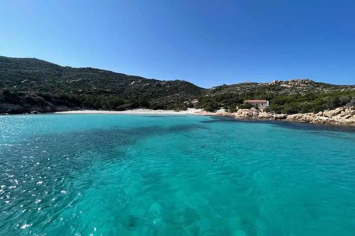 Sailing boat tour in the Maddalena Archipelago