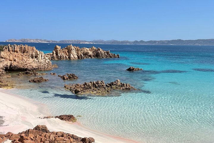 Sailing boat tour in the Maddalena Archipelago