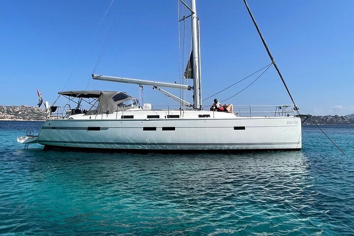 Sailing boat tour in the Maddalena Archipelago