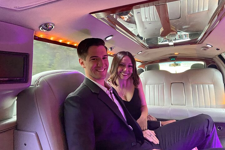 Stretch Limo Private Day & Night Custom Tours of Washington DC