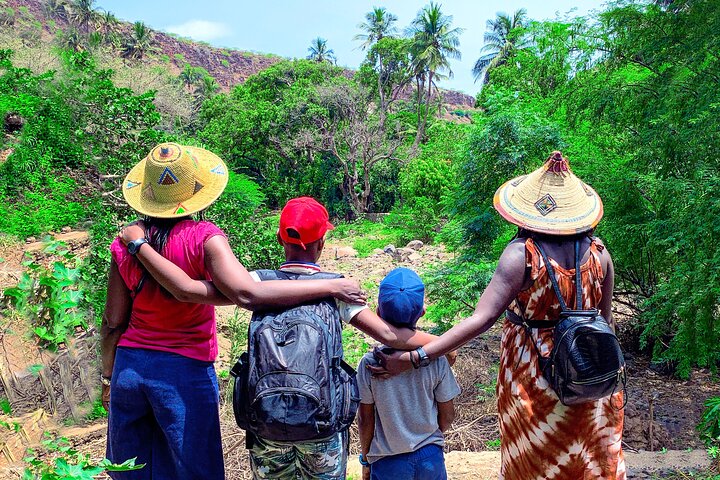 Santiago Island: 4-Hour Calabaceira Valley Hike & Guided Tour to Cidade Velha