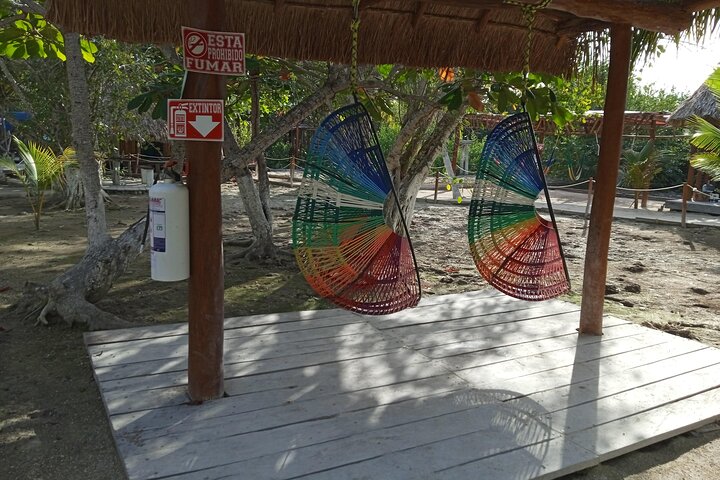Boat Tour of Three Islands in Holbox with Transportation