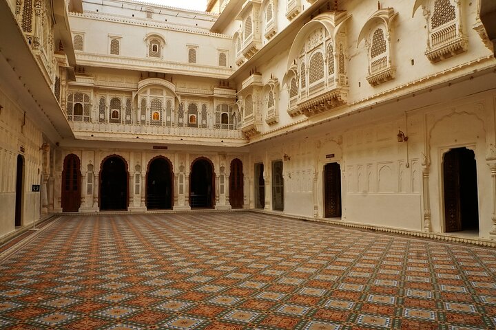 Jaisalmer Drop with Visit Junagarh Fort and Rat Temple from Bikaner