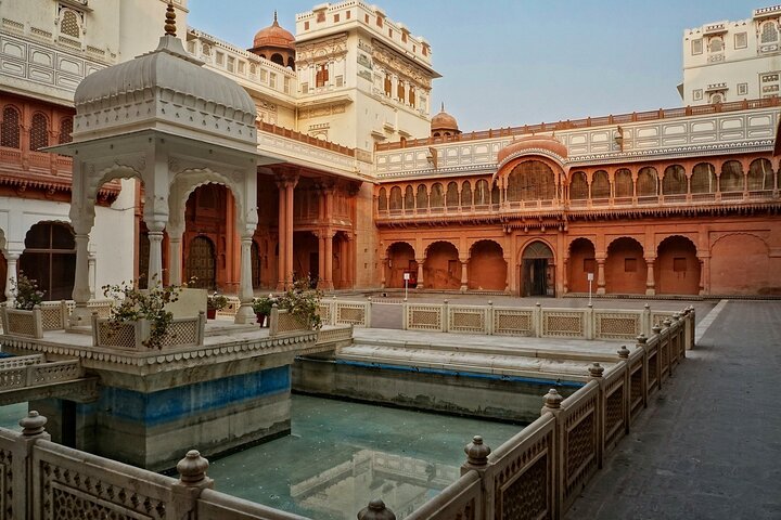 Jaisalmer Drop with Visit Junagarh Fort and Rat Temple from Bikaner