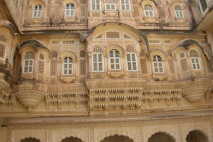 Visit Bikaner in Private Car with Guide Service