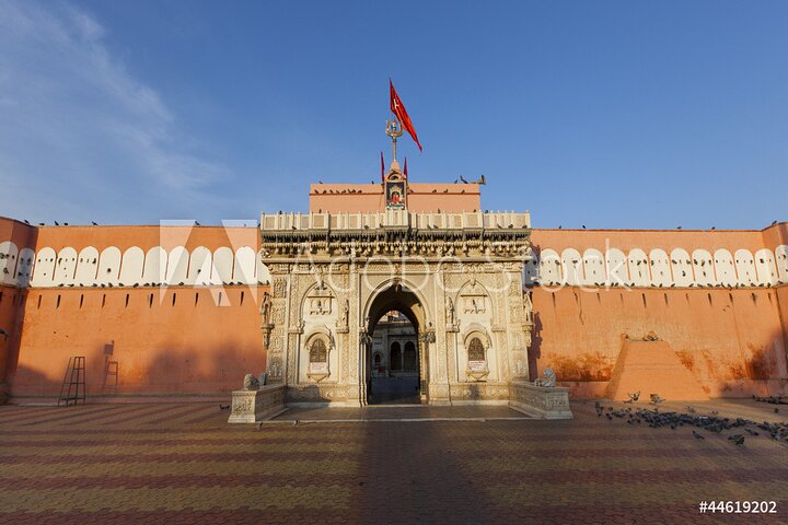 Visit Bikaner in Private Car with Guide Service