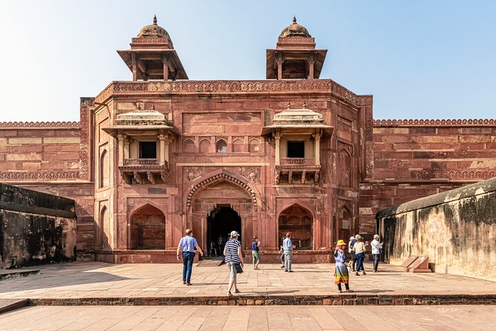 Agra Drop with Visit Chand Baori and Fatehpur Sikri from Bundi