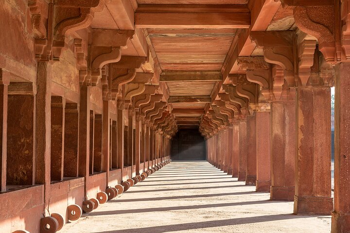 Agra Drop with Visit Chand Baori and Fatehpur Sikri from Bundi