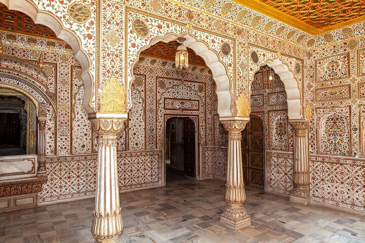 Jaisalmer Drop with Visit Junagarh Fort and Rat Temple from Bikaner