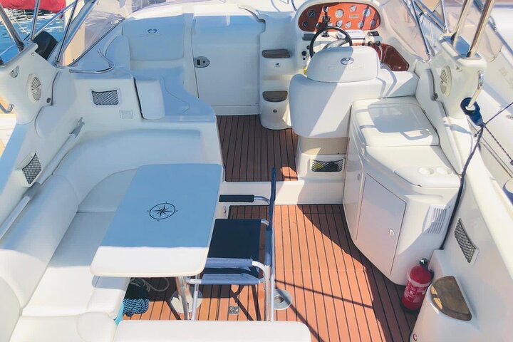 2-Hour Aperitif by Boat at Sunset under Mount Jupiter