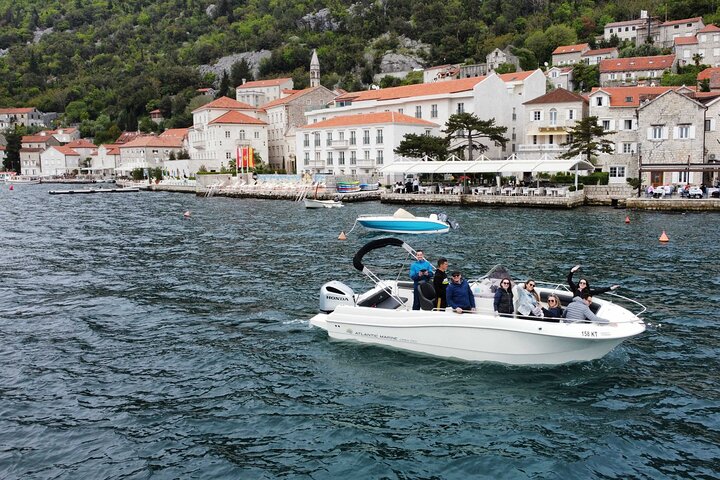 VIP Private Charter: Blue Cave & Lady of the Rocks (Flexible)