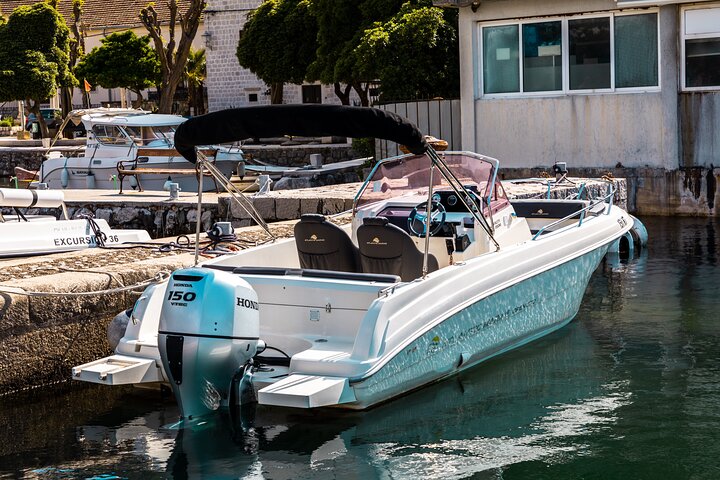 Kotor Private Boat Tour: Blue Cave & Lady of the Rocks (Up to 9)