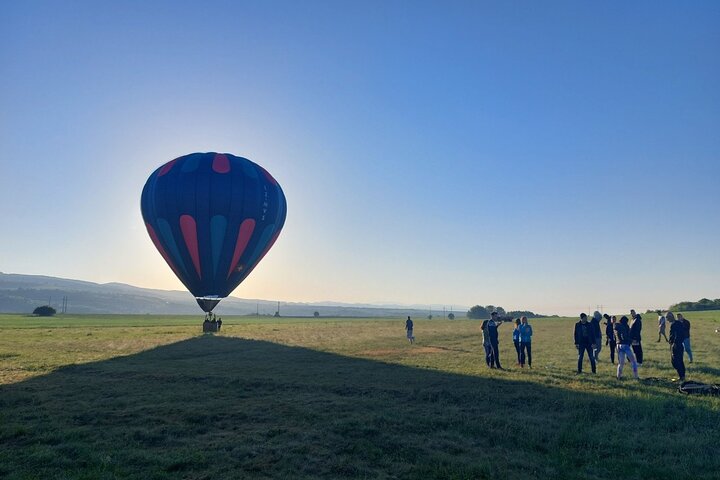 30-minute Hot Air Balloon Sightseeing Morning Tour in Sofia