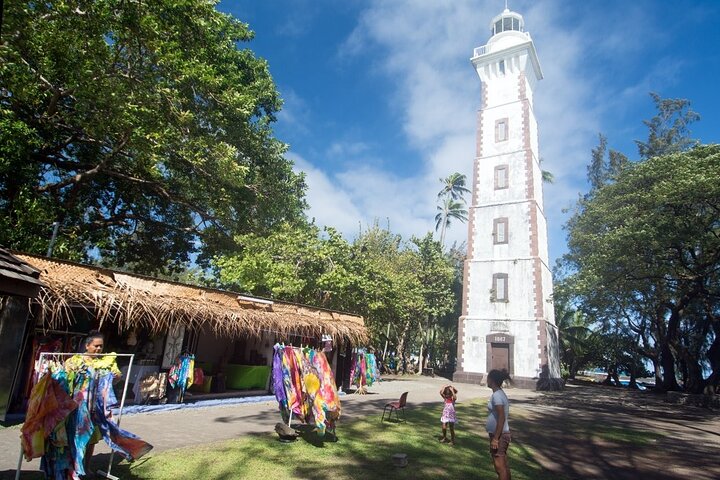 5 Hours Tahiti Island Tour - West and East Coast