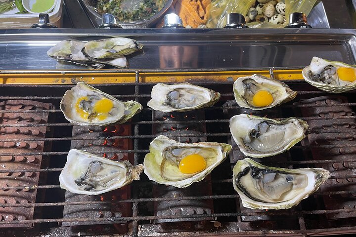 Ho Chi Minh City: Motorbike Street Food Tour with 12 Tastings