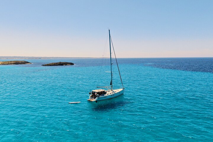 Sailing Cruise in Maddalena Archipelago from Maddalena