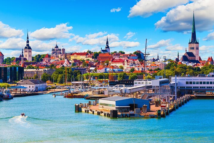 Deluxe Tallinn Small-Group Shore Excursion for Cruise Ships