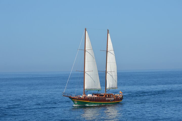 Fuerteventura: Aphrodite Exclusive Gulet with Food and Drinks