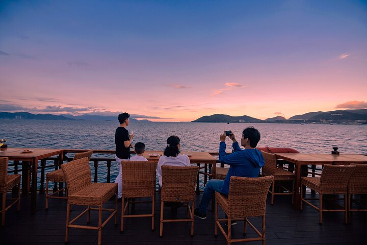 Nha Trang Sunset Cocktails and Dinner Cruise