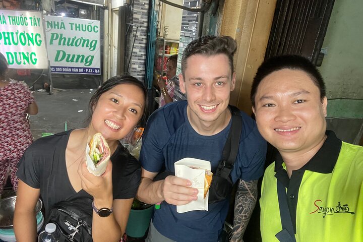 Ho Chi Minh City: Motorbike Street Food Tour with 12 Tastings