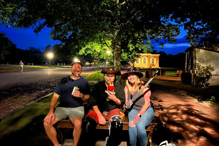 Williamsburg Ghosts, Witches and Pirates Tour