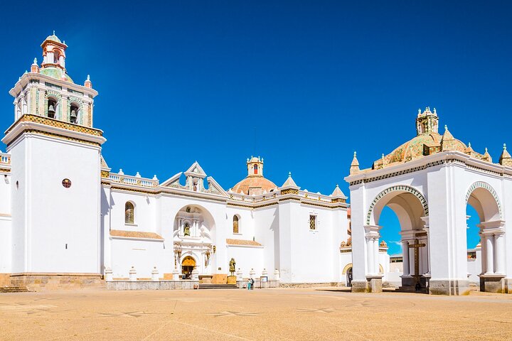 Copacabana and Isla del Sol Tour from Puno (Whole Day)