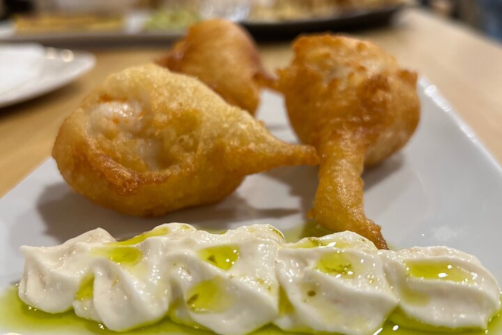 San Sebastian Premium Pintxo Food, Wine & Market Foodie Tour
