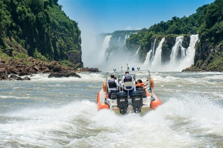 Private Tour: 2Day to Both Sides of Iguazu Falls