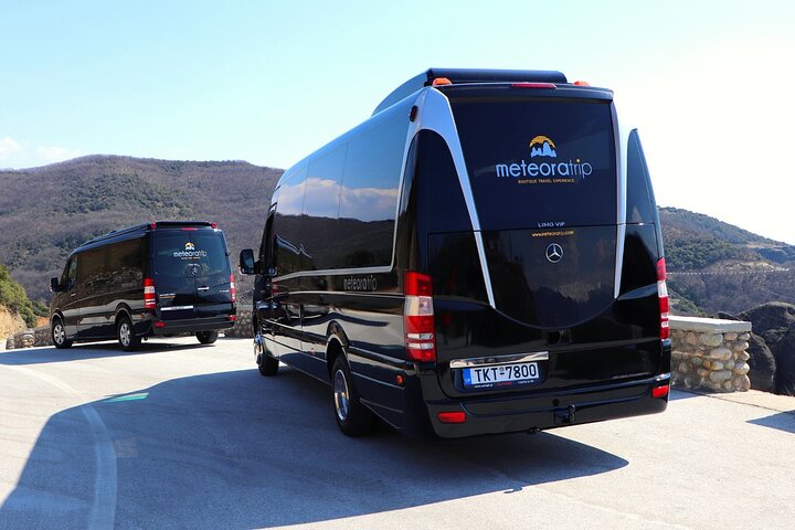 Meteora: Monasteries Tour with Lunch and Athens Transfer Option