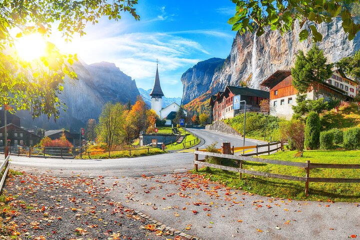 Lauterbrunnen-Mürren: Swiss Alps Small Group Tour from Interlaken