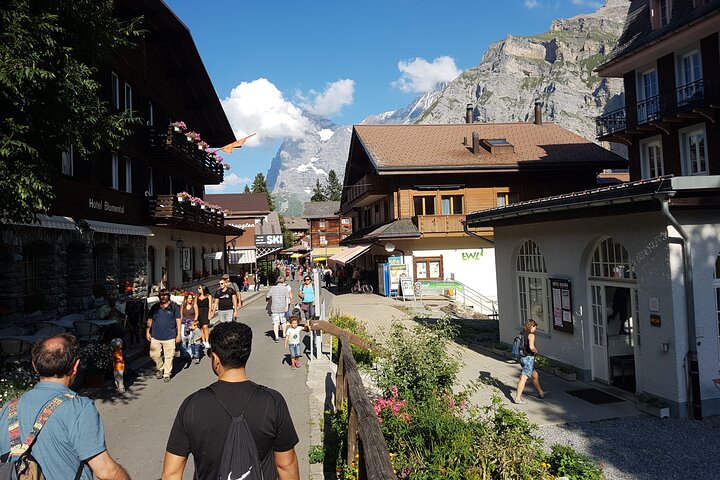Lauterbrunnen-Mürren: Swiss Alps Small Group Tour from Interlaken