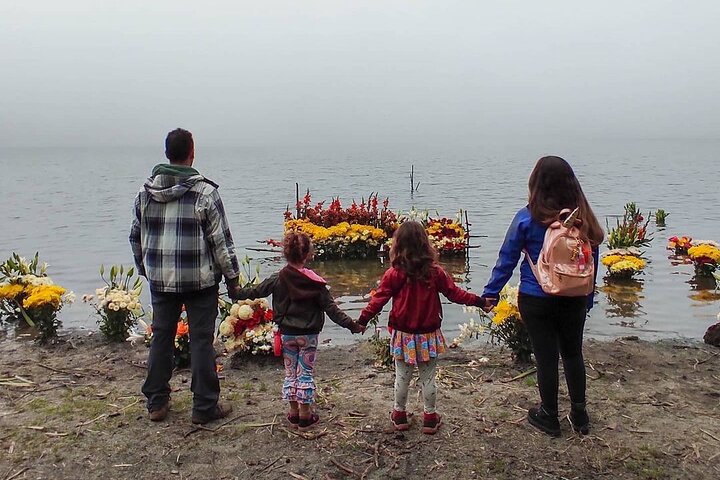 Private Hike to a Sacred Lagoon on a Crater Volcano - Full-Day Tour from Xela