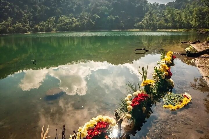 Private Hike to a Sacred Lagoon on a Crater Volcano - Full-Day Tour from Xela