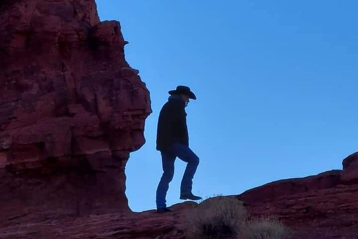 2.5 Hours Monument Valley Historical Sightseeing Tour by Jeep