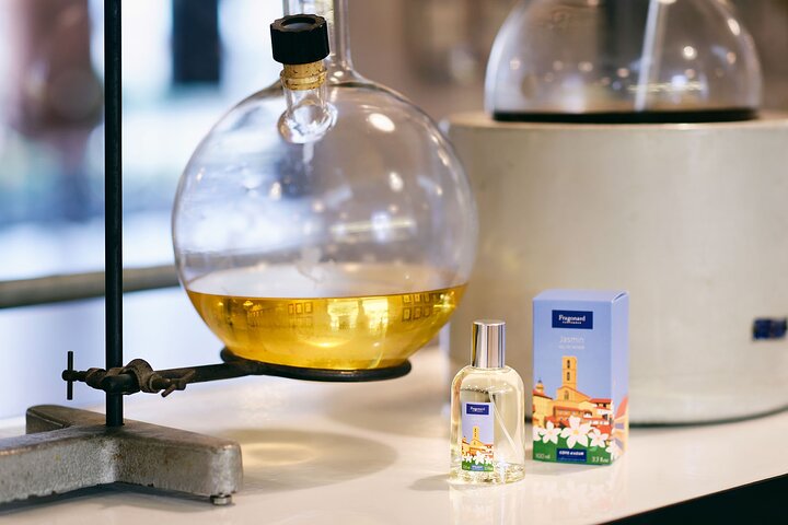 Perfume Making Class and Guided Visit of Fragonard in GRASSE