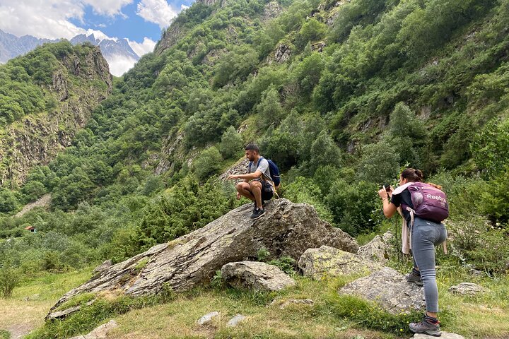 Kazbegi:Hiking to Gveleti Waterfall