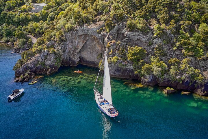 Classical Sailing - Māori Rock Carvings -Taupo Sailing Adventures