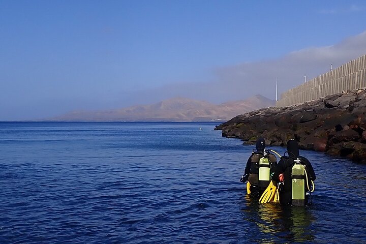 Discover Scuba Diving in Lanzarote (Costa Teguise)