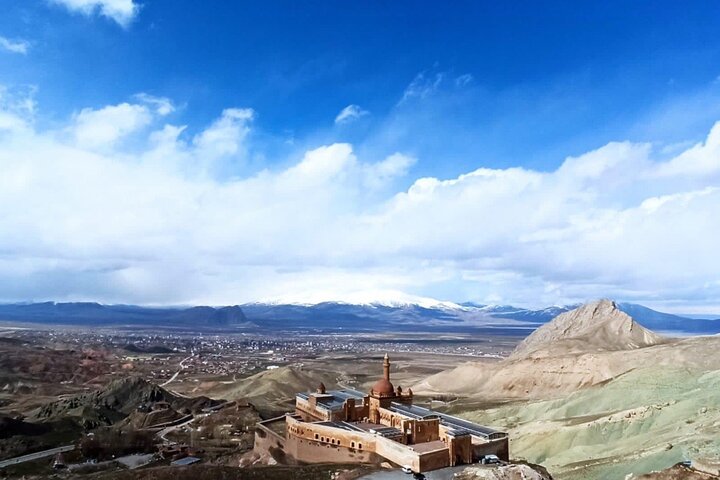 All-inclusive 7-Day Private Trekking of Mount Ararat