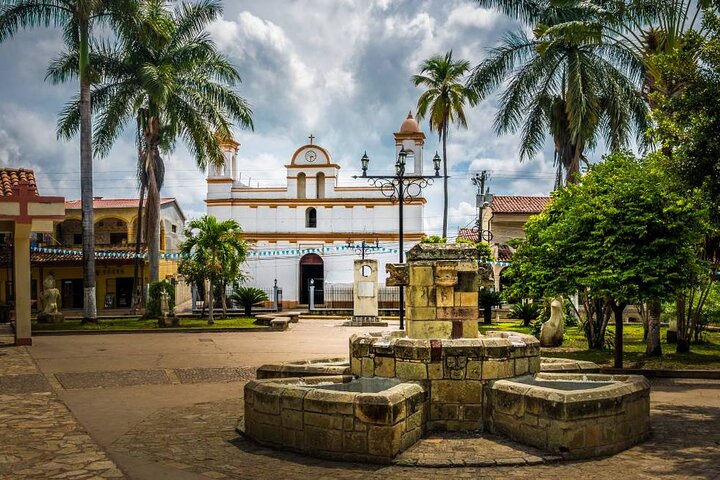 Copán Honduras Overnight. from Guatemala or Antigua.