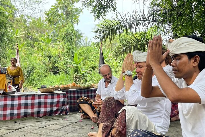 natural holy waterfalls healing tour.