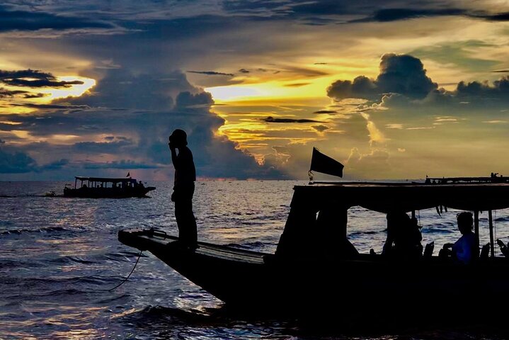 Kompong Phluk Floating Village Half-Day Tour ( Morning / Sunset )