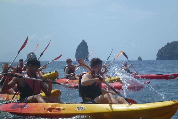 Private Tour explore Vulcano Island by Kayak & Coasteering