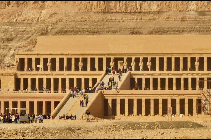 4 Days Nile Cruise from Aswan to Luxor including Abu Simbel and Hot Air Balloon