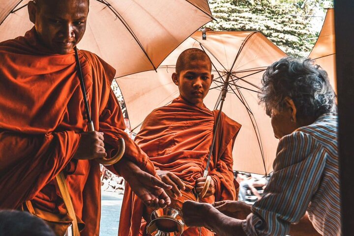 Explore Battambang full day tour by Tuk Tuk (start from 9am-6:30pm)