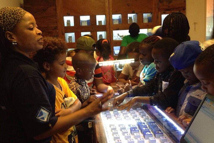 Tanzanite Shopping Experience in Arusha